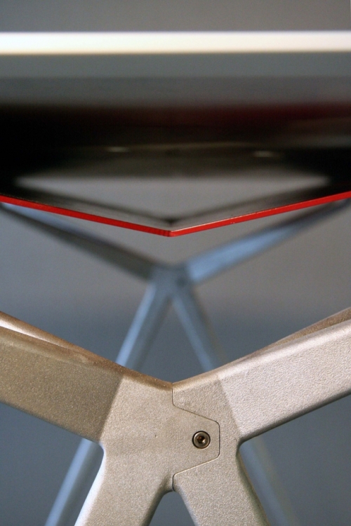 Table JACK par Della Valle Bernheimer