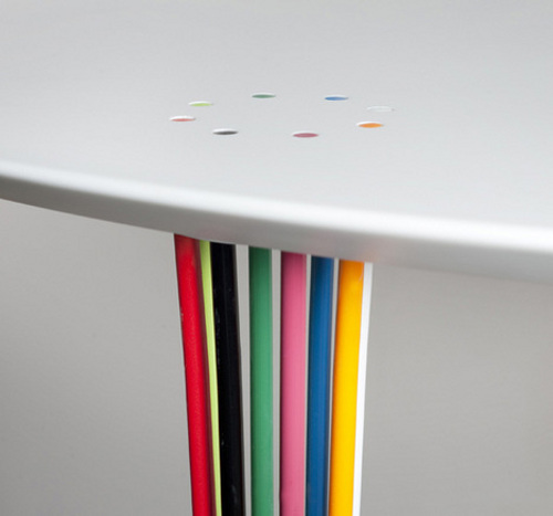 Table Carrousel par Adam Goodrum