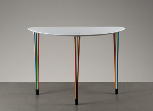 Table Carrousel par Adam Goodrum