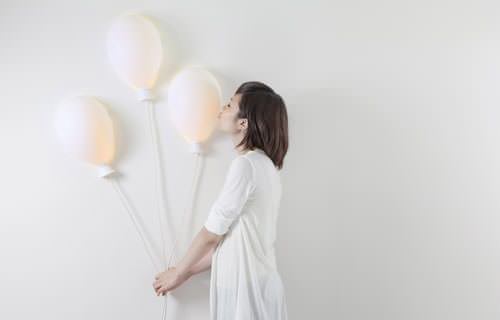 Balloon X Lamp par Haoshi Design