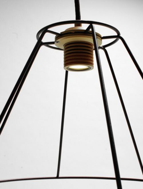 Bye Bye Bulb : Suspension par Daniel Michel