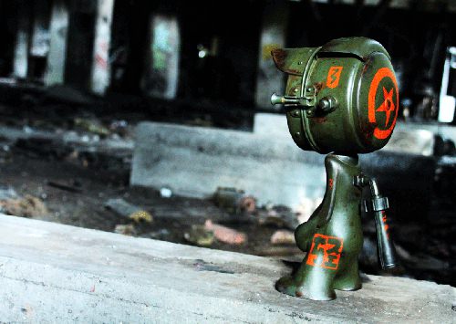 Street art toys par Nanan