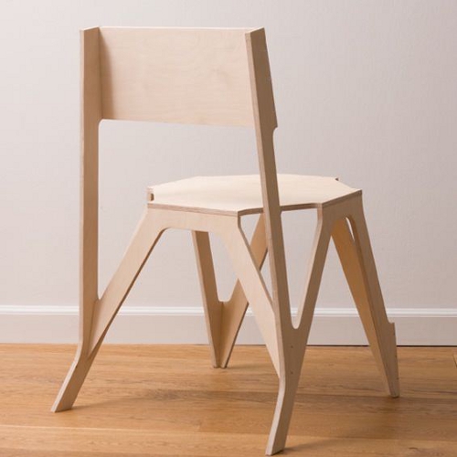 Qui peut le plus peut le moins : The Bone Chair