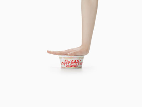 Cupnoodle verres ordinaires ou extraordinaires par Nendo