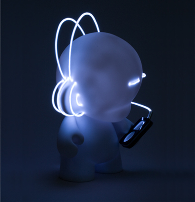 LIGHTBOTZ PAR MARCUS TREMONTO