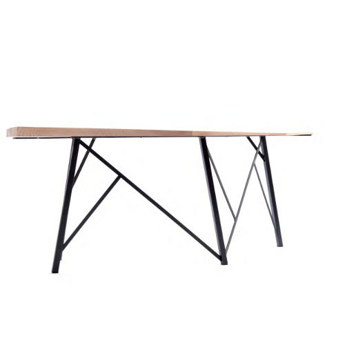 Foal table et bureau par Charlene Plourdeau