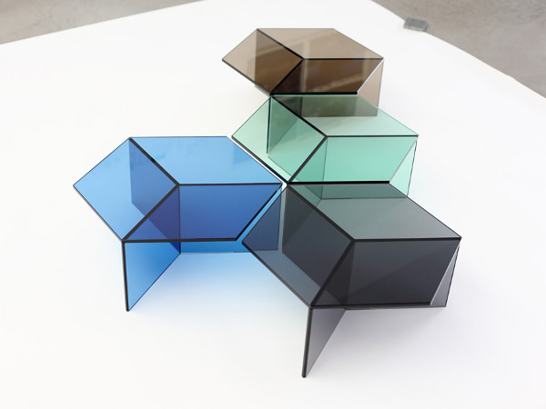 Isom la table de verre par Sebastian Scherer