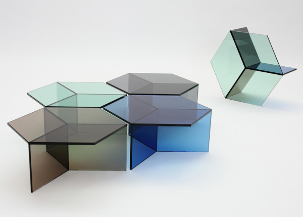 Isom la table de verre par Sebastian Scherer