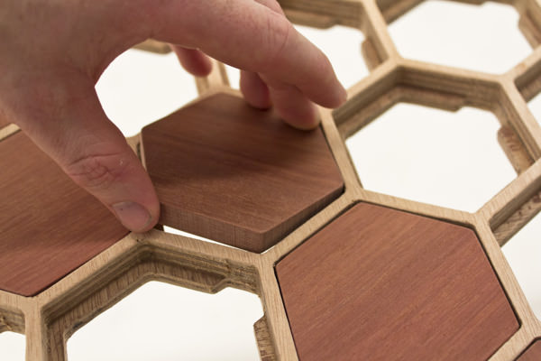 Table puzzle par Sam Stringleman