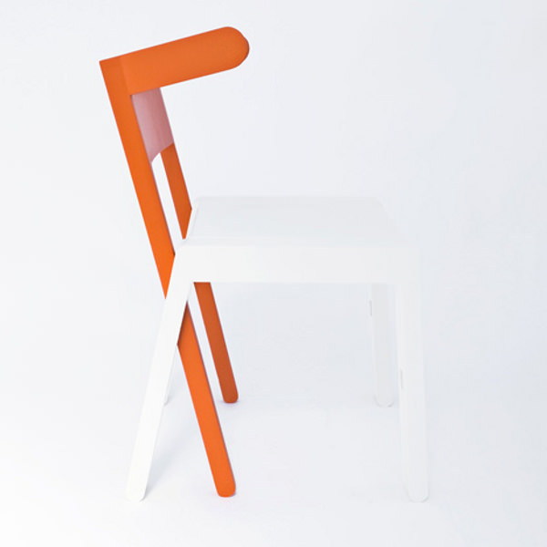 Design battle : les chaises multifonction Superbambi vs Stool+