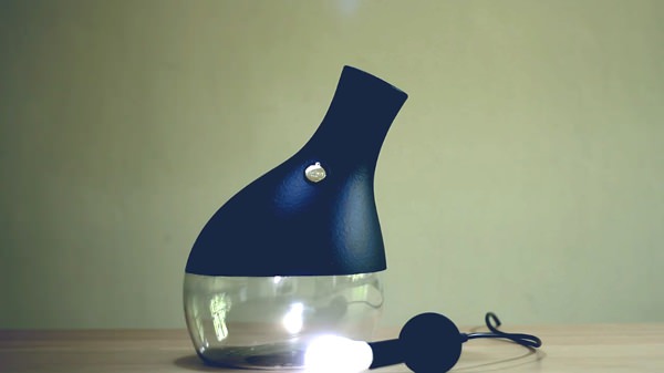 Lampe Guarda Luz par Caroline Armellini et Paulo Biacchi