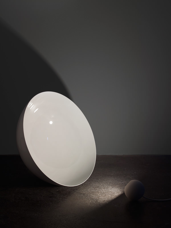 Globe luminaire pendentif et sphère par le Studio Vit