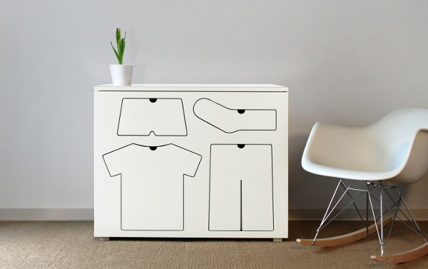 TRAINING DRESSER, LA COMMODE POUR ENFANT PAR PETER BRISTOL