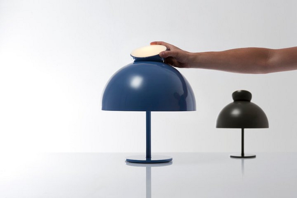 LAMPE PARASITE PAR YIANNIS GHIKAS