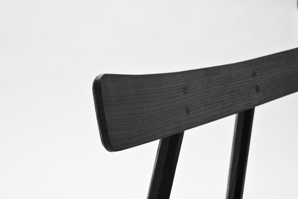 Ronin la chaise inspiration japonaise par Frederik Alexander Werner