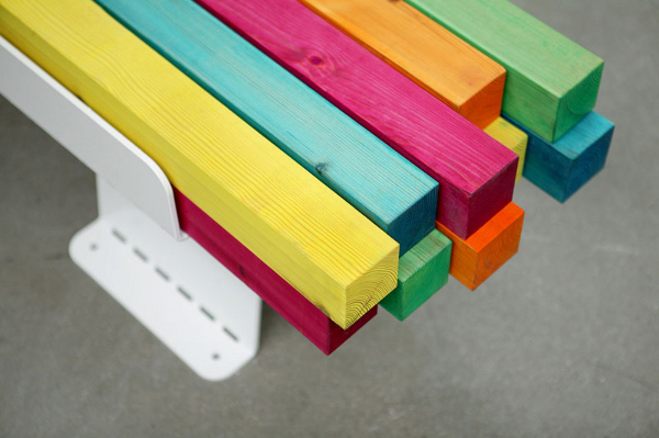 BANC COLORÉ POUR KONSTFACK