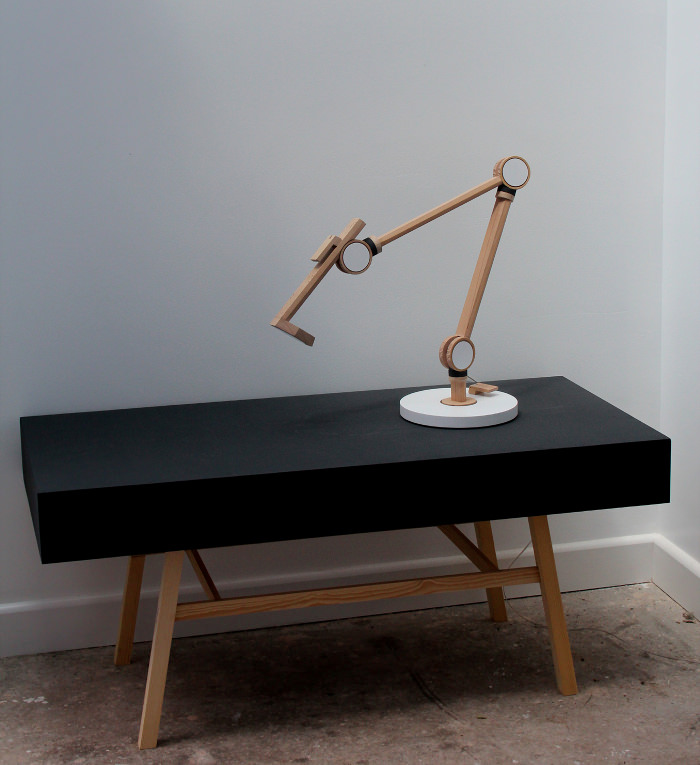 Lampe anglepoise revisitée par Product Tank