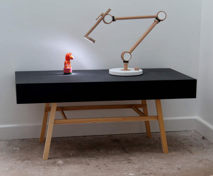 Lampe anglepoise revisitée par Product Tank