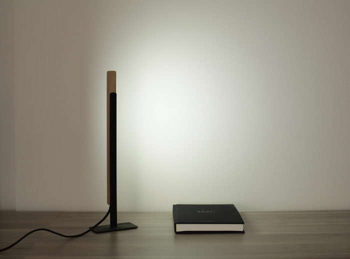 Magneto la lampe magnétique par le Studio Hekla