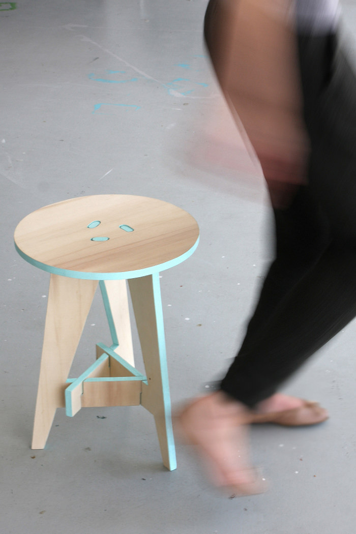 Puzzle Stool simplement tabouret par Karolina Tarkowska