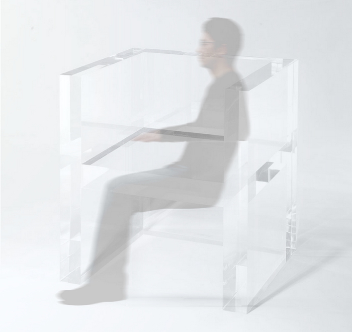 FAUTEUIL INVISIBLE PAR TOKUJIN YOSHIOKA