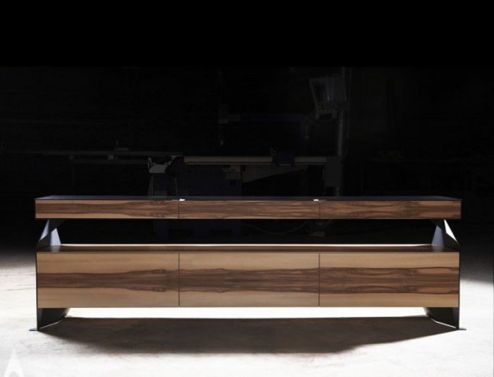 C1 Credenza le bar par Marcus Friesl