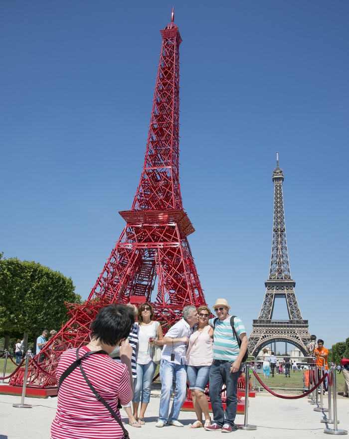 Une seconde Tour Eiffel par Fermob