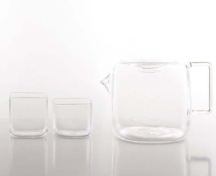 Water pitcher block la carafe invisible par Antonio Aricò