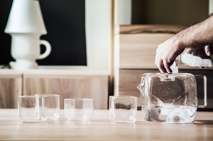 Water pitcher block la carafe invisible par Antonio Aricò