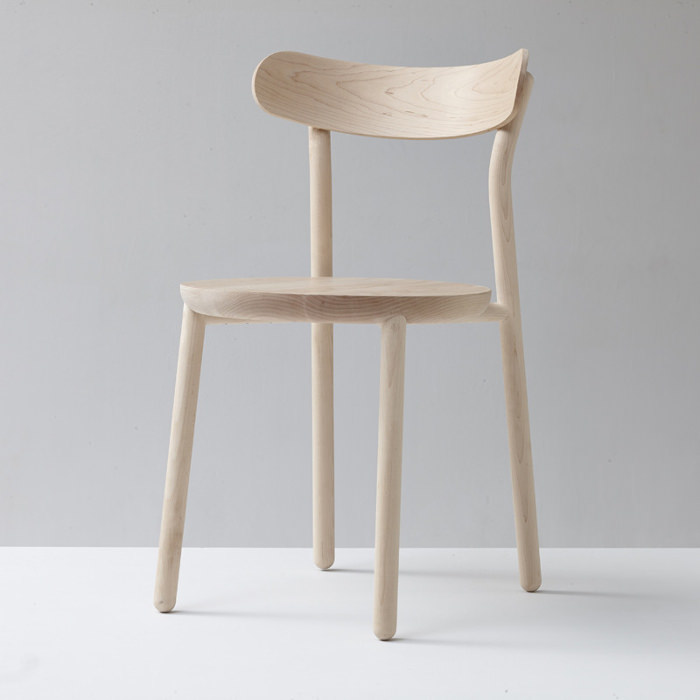 Them Chair la chaise en bois par Nicholas Karlovasitis et Sarah Gibson