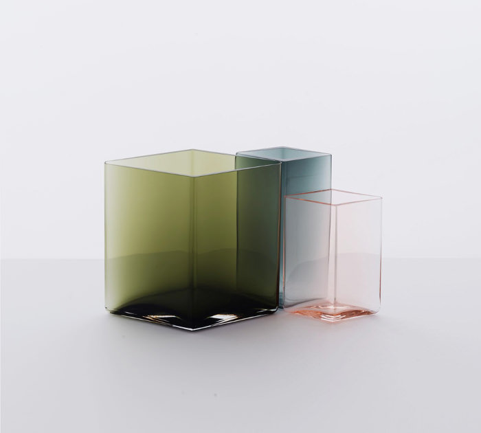 Collection de Vases colorés Ruutu Vases par Ronan et Erwan Bouroullec 