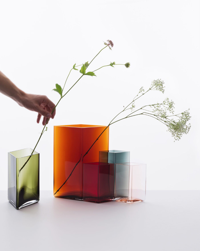 Collection de Vases colorés Ruutu Vases par Ronan et Erwan Bouroullec 