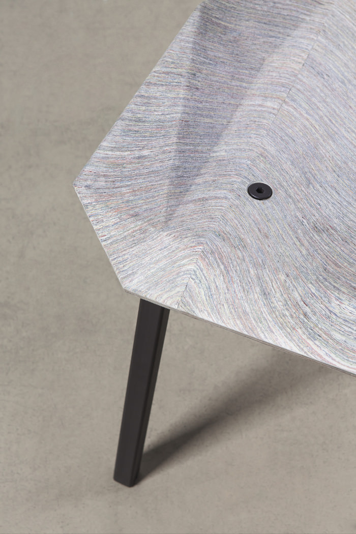 New Hybrids la chaise en papier NewspaperWood par Mieke Meijer