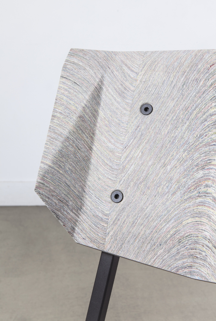 New Hybrids la chaise en papier NewspaperWood par Mieke Meijer