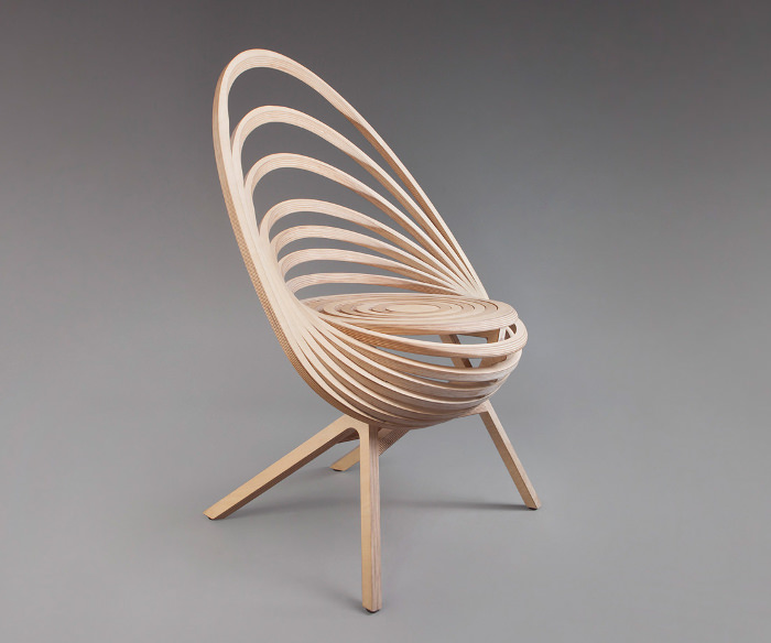 Octave le fauteuil spirale de bois par Estampille 52