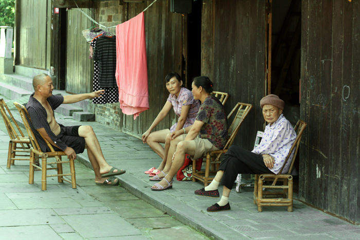 Wooden Bamboo Chair la tradition chinoise par le studio MZGF