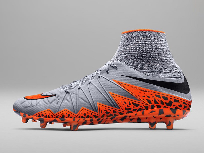 NIKE HYPERVENOM II design et performances sportives