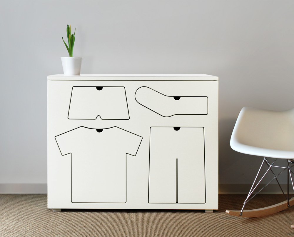 TRAINING DRESSER, LA COMMODE POUR ENFANT PAR PETER BRISTOL - 2011