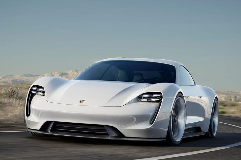 Salon de Francfort 2015 : la Porsche Mission E tout électrique