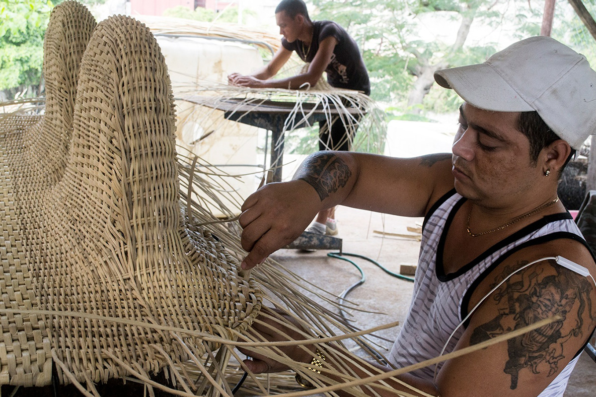 Guajiro, la collection de mobilier artisanal signée Carlos Perez Zamora et Carylin de la Vega